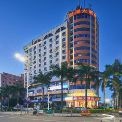 鹏湖大酒店（深圳平湖地铁站店）1晚