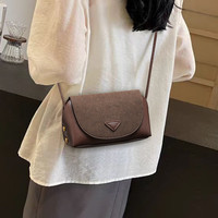 红蜻蜓 520 女士斜挎包  咖啡色 中包