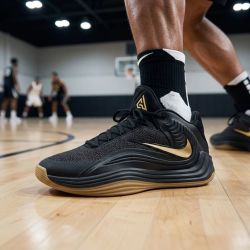 NIKE 黑白色专业室内实战球鞋支撑稳定篮球鞋HF3451-006