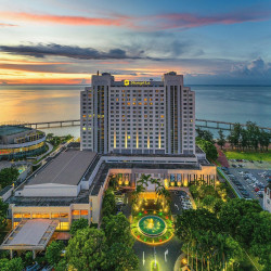 北海香格里拉大酒店2晚+亲子体验活动+参观南珠博物馆+精美旅拍+周六日银滩/客运港/侨港接送服务