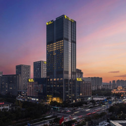 盐城金鹰尚美酒店1晚+商务套餐1份+盐城水街游船单人票