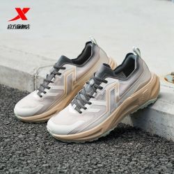 特步 黑耀 男款休闲运动鞋