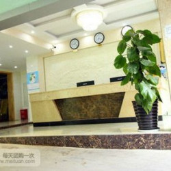 龙泽大酒店（曼景兰店）1晚