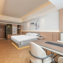 澜庭雅筑设计师臻选智能酒店（和盛堂商场店）1晚
