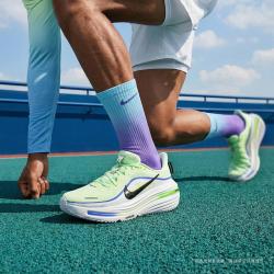 NIKE 男士跑步鞋