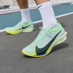 NIKE 男士运动训练跑步鞋