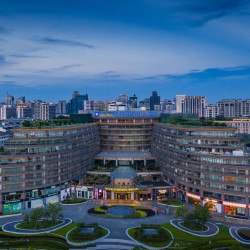 杭州温德姆至尊豪廷大酒店1晚+双人自助晚餐一份