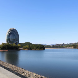 北京日出东方酒店2晚+一位12岁以下儿童早餐1份+享入住期间指定区域旅拍1份+入住期间使用健身房和游泳池权限+享入...