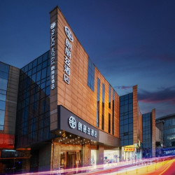朗丽兹酒店（北京回龙观龙泽地铁站店）1晚