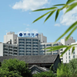 周末不加价｜温都水城湖湾酒店超级双拼大床含早+私汤