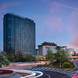 北京索菲特大酒店1晚+京味双人餐