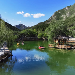 燕子湖自然风景区-门票+欢乐乐翻天陪同票