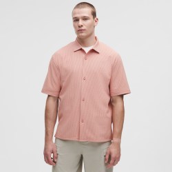 lululemon Textured 男士纹理古巴领短袖衬衫丨lululemon丨LM3FJMS