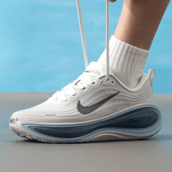 NIKE VOMERO PLUS 男款跑步鞋 HV8150-002