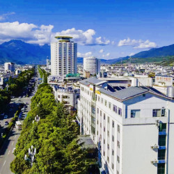 通用风华旅居中心（丽江古城店）1晚+双人中式自助餐1次+乐龄礼包（健康检测服务）+免費棋牌包房2小时使用