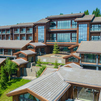 移动端:望·长白绿发雅高美憬阁精选酒店2晚+机场接送机+长白山西站接驳+迷你吧饮品+法式浪漫美憬套餐一份+雪忆长白鸡尾酒+...