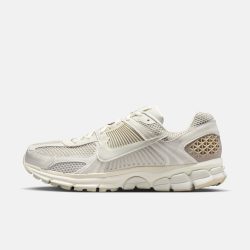 NIKE 男鞋复古老爹鞋VOMERO 5训练健身运动跑步鞋FB9149-006