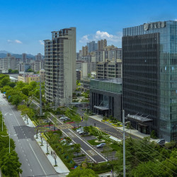长兴太湖开元名都酒店2晚+双人龙之梦往返班车+欢迎水果+景点门票2张三选一+双人正餐一份