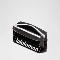 lululemon Fold It Hold It 女士斜挎包