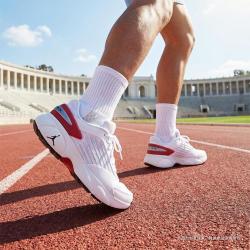 AIR JORDAN NIKE TRUNNER FLOW 轻便舒适运动鞋 IO2091-101