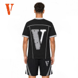 VLONE 足球系列撞色哥特字母大LOGO印花透气立体裁剪美式翻领运动球衣 VLTE26022黑色 M