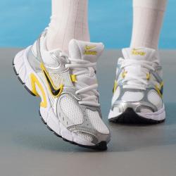 NIKE V5 RNR女鞋舒适耐磨轻便简约时尚潮流户外日常出行训练运动休闲鞋