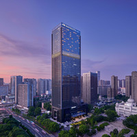 移动端：长沙建鸿达JW万豪酒店2晚+双人行政酒廊礼遇2份+迷你吧软饮+每晚享熨烫衣物2件+每晚享200元洗衣额度