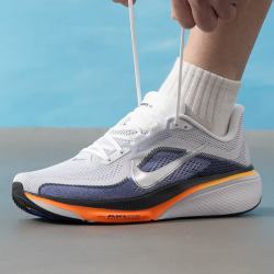 NIKE 男士跑步鞋