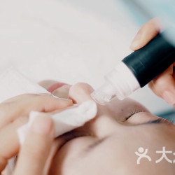 毛囊清洁净化（无死角清洁毛孔）