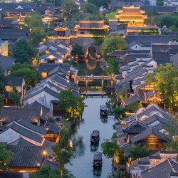 盐官潮乐之城旧城酒店2晚+瓮城酒吧鸡尾酒2杯+住宿权益+双人潮乐之城门票