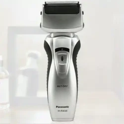 Panasonic ES-RW30 电动剃须刀