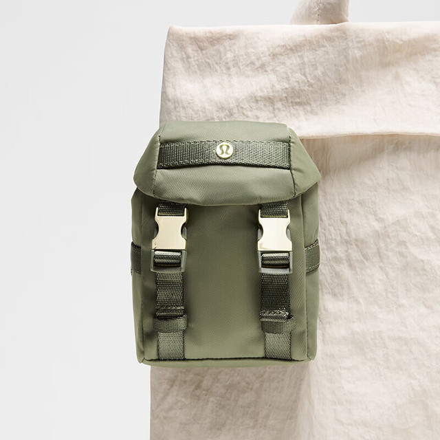 今日必买：lululemon Wunderlust Nano 收纳包挂件