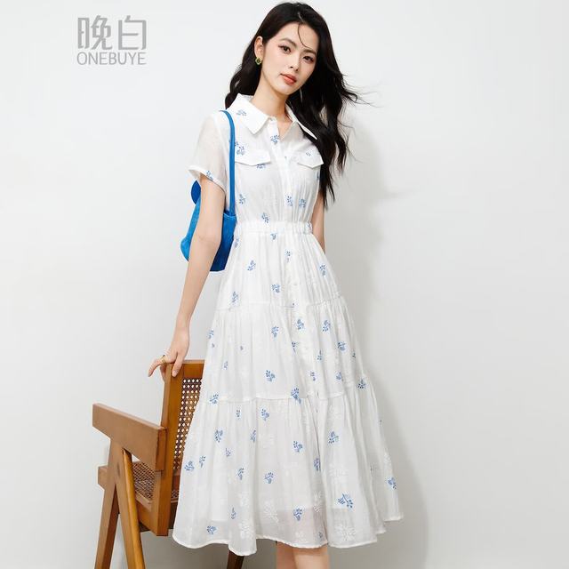 晚白 温柔风刺绣冰丝衬衫裙女2026夏新款收腰显瘦精致短袖连衣裙 白色
