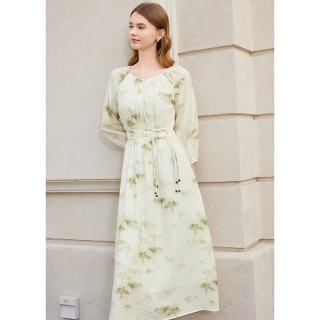 百图 女装2024春夏连衣裙时髦优雅轻国风印花连衣裙女2402T82 浅杏色