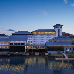 西山湖度假酒店（景德镇中国陶瓷博物馆店）1晚+欢迎水果+欢迎饮品+陶艺体验一份+西山湖夜间疗愈入夜之旅+养生疗愈之...