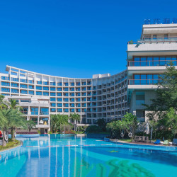 三亚金莎海景酒店1晚+三亚海旅免税城代金券券包+亲子嘉年华活动+酒店至海棠湾免税城穿梭巴士+视房态可升级豪华海景房