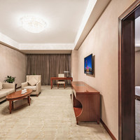 移动端:银河大酒店(天津津塘公路钢管公司轻轨站店) 1晚