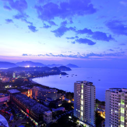 三亚柏瑞精品海景酒店（大东海广场店）2晚+网红浪漫旅拍+海棠湾免税店穿梭巴士接送+豪华游艇出海一日游