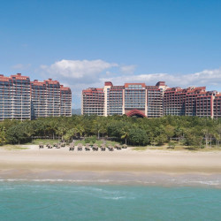 三亚湾海居雅高铂尔曼度假酒店2晚+二选一:欢乐家庭或椰子鸡套餐+每日动感泡泡派对+每日畅玩酷曼淘气堡+海岛旅拍30...