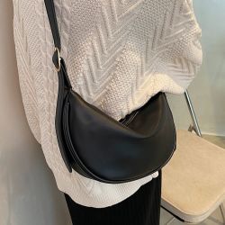 高级感新款环保面料软皮饺子包女休闲百搭单肩斜挎包