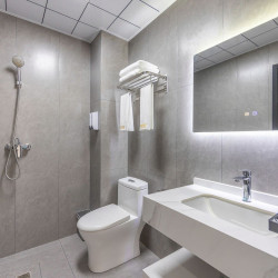 鑫海丰品质酒店（西宁柴达木路店） 1晚