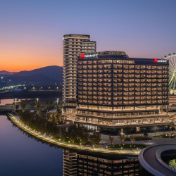 德清万豪酒店2晚+免費升级房型+延迟退房至14点+双人高山森林漂流/布布熊农场2选1