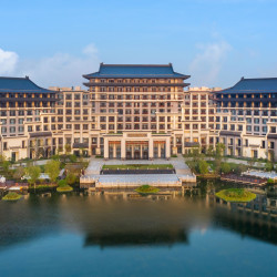 芜湖新华联丽景酒店1晚+大白鲸+鸠兹演艺小镇