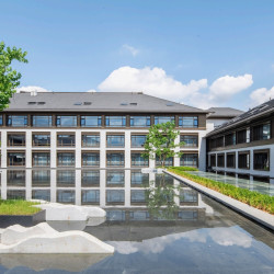 宜昌三峡艾美酒店3晚+即享奔驰/宝马自驾200公里或4小时礼遇+宜昌三峡机场接送服务