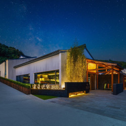 宁波陶麓书香世家酒店（东钱湖店）1晚+骑行租赁和三观六码头折扣券各一张+奢享艺术旅拍45分钟(含3张照片)+精美双...