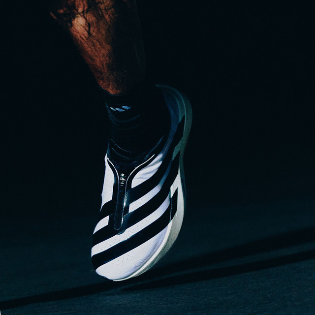 adidas ADIZERO EVO SL ZIP拉链款，跑练通勤的“全能利器”