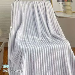 珊瑚绒糖果浴巾 70*140cm 245克