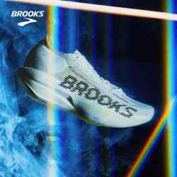 BROOKS Hyperion Elite 龙卷风6，硬核碳板重塑，全马破PB首选