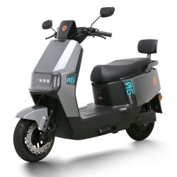 雅迪 莱战2026-M 电动摩托车 72V21Ah