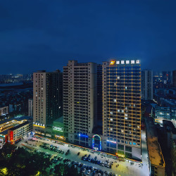 迪思雅酒店（南宁广西大学三十三中地铁站店）1晚